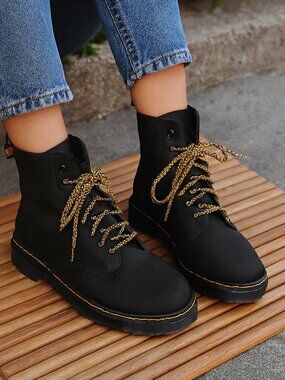 Dr. Martens Combs Leather Casual Boots Size Women's 9 Men's 8